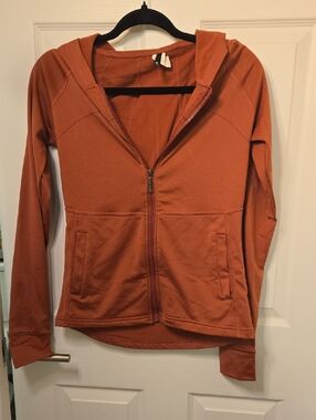 Sporty light red hoodie